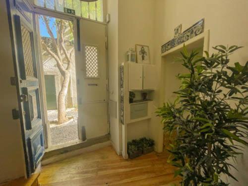 Historical Bica - 3 Bedroom Apartment Лиссабон Экстерьер фото